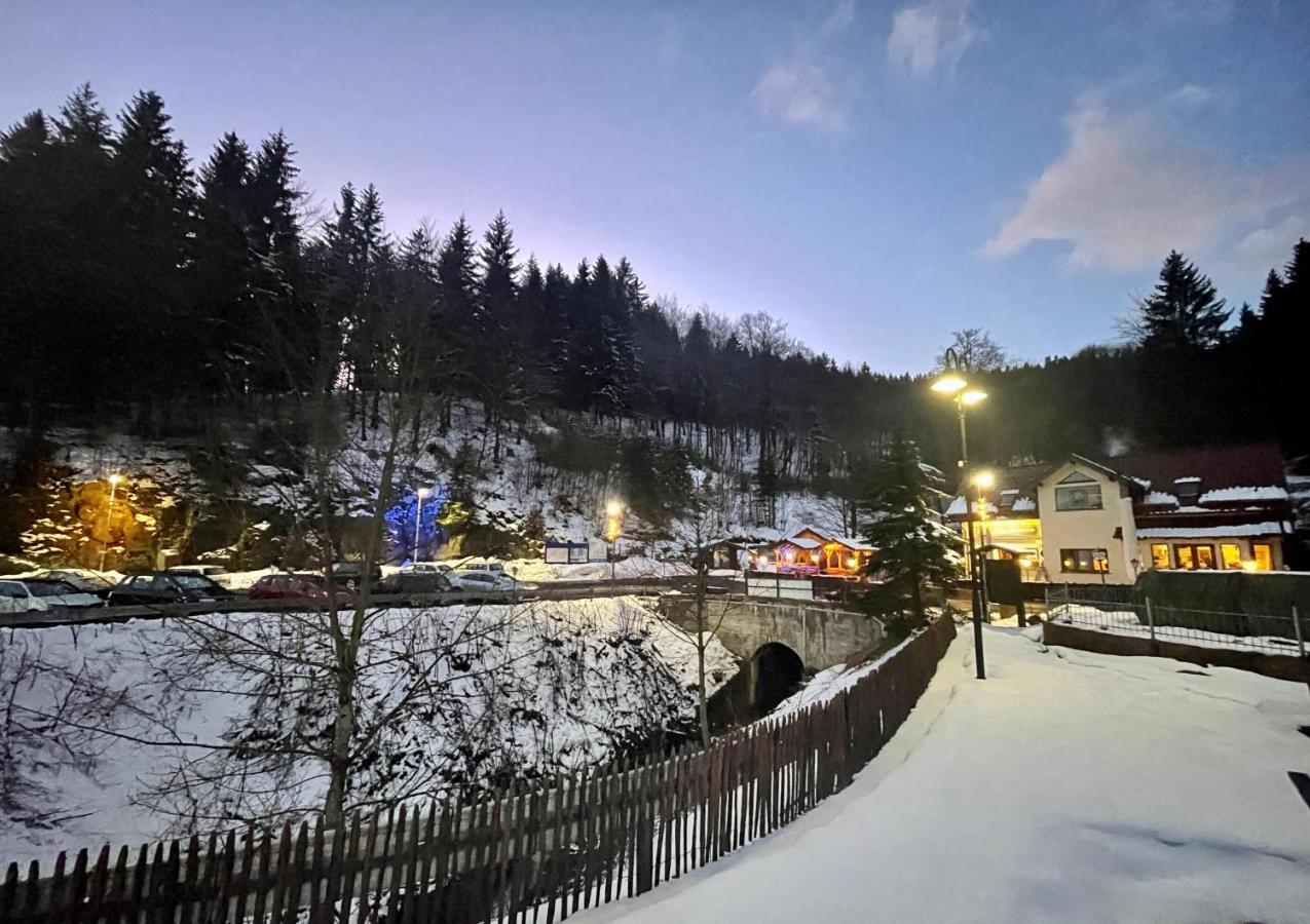 Hotel & Gasthaus Sterngrund ツェラ・メーリス エクステリア 写真
