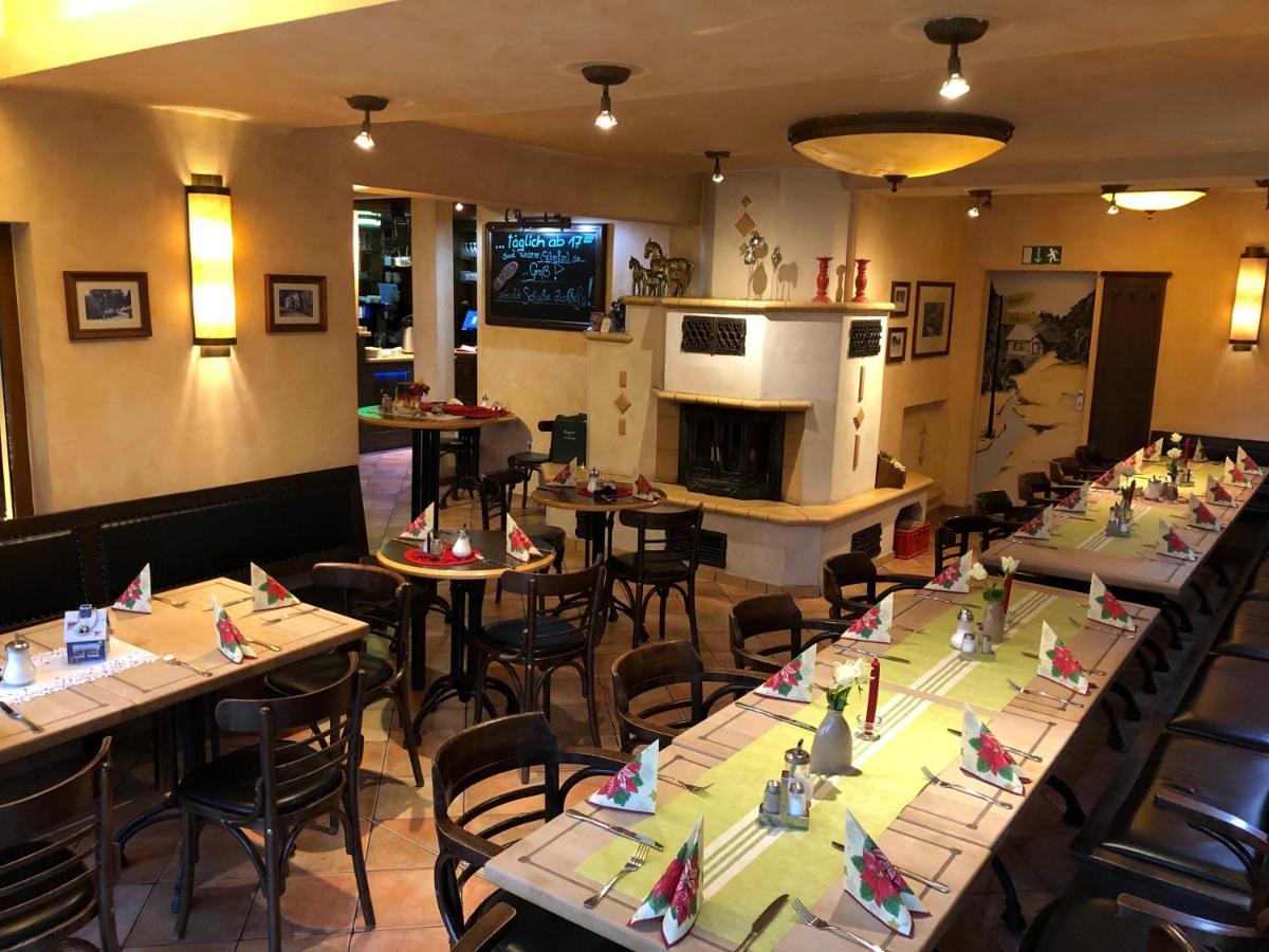 Hotel & Gasthaus Sterngrund ツェラ・メーリス エクステリア 写真
