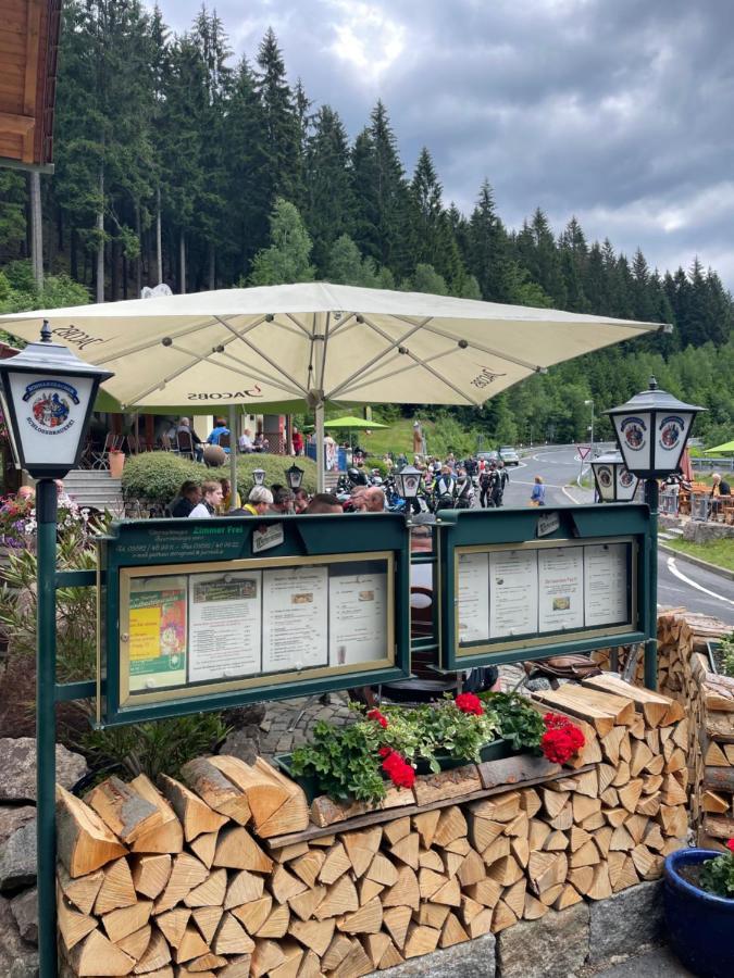 Hotel & Gasthaus Sterngrund ツェラ・メーリス エクステリア 写真