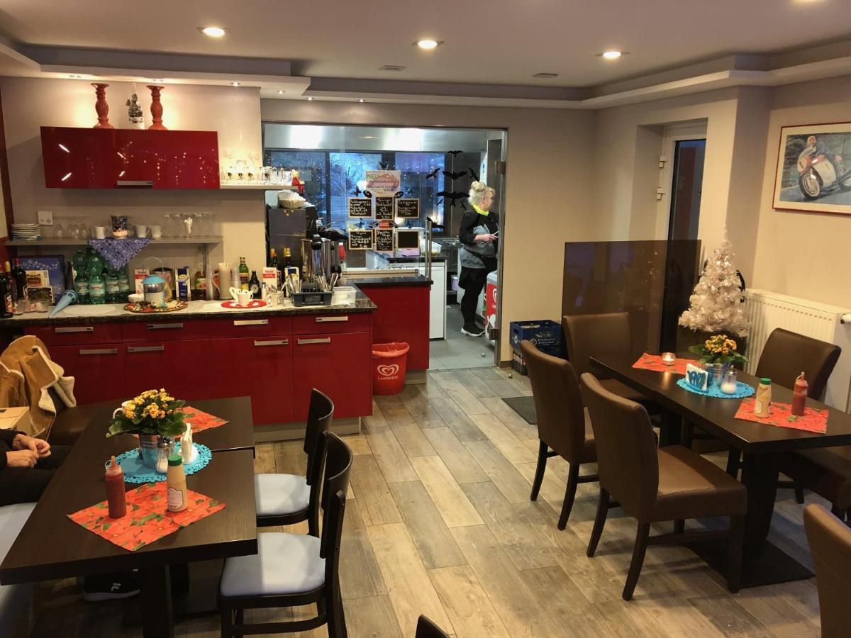 Hotel & Gasthaus Sterngrund ツェラ・メーリス エクステリア 写真