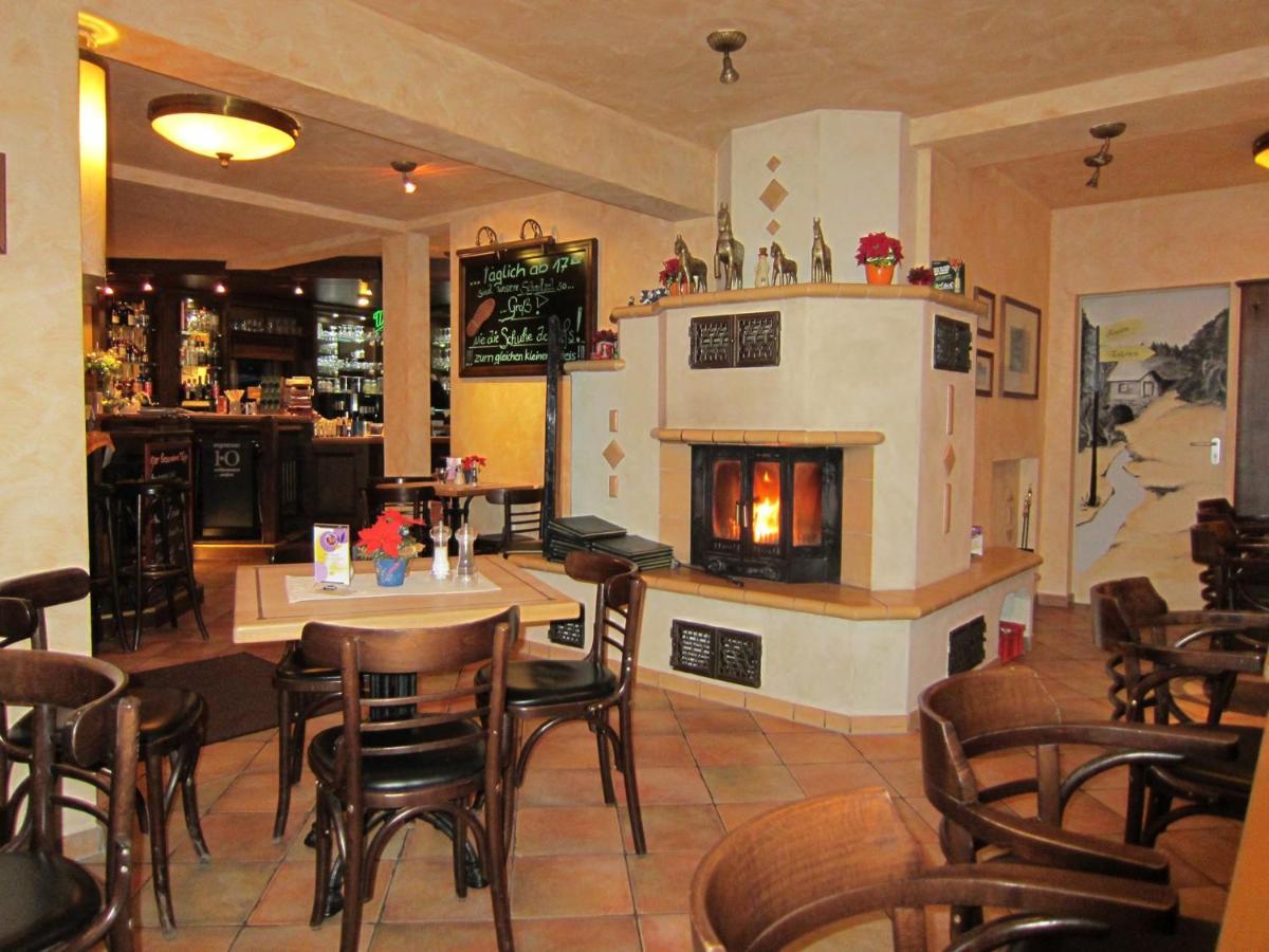 Hotel & Gasthaus Sterngrund ツェラ・メーリス エクステリア 写真