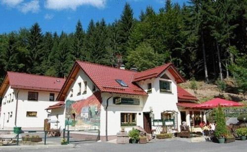 Hotel & Gasthaus Sterngrund ツェラ・メーリス エクステリア 写真