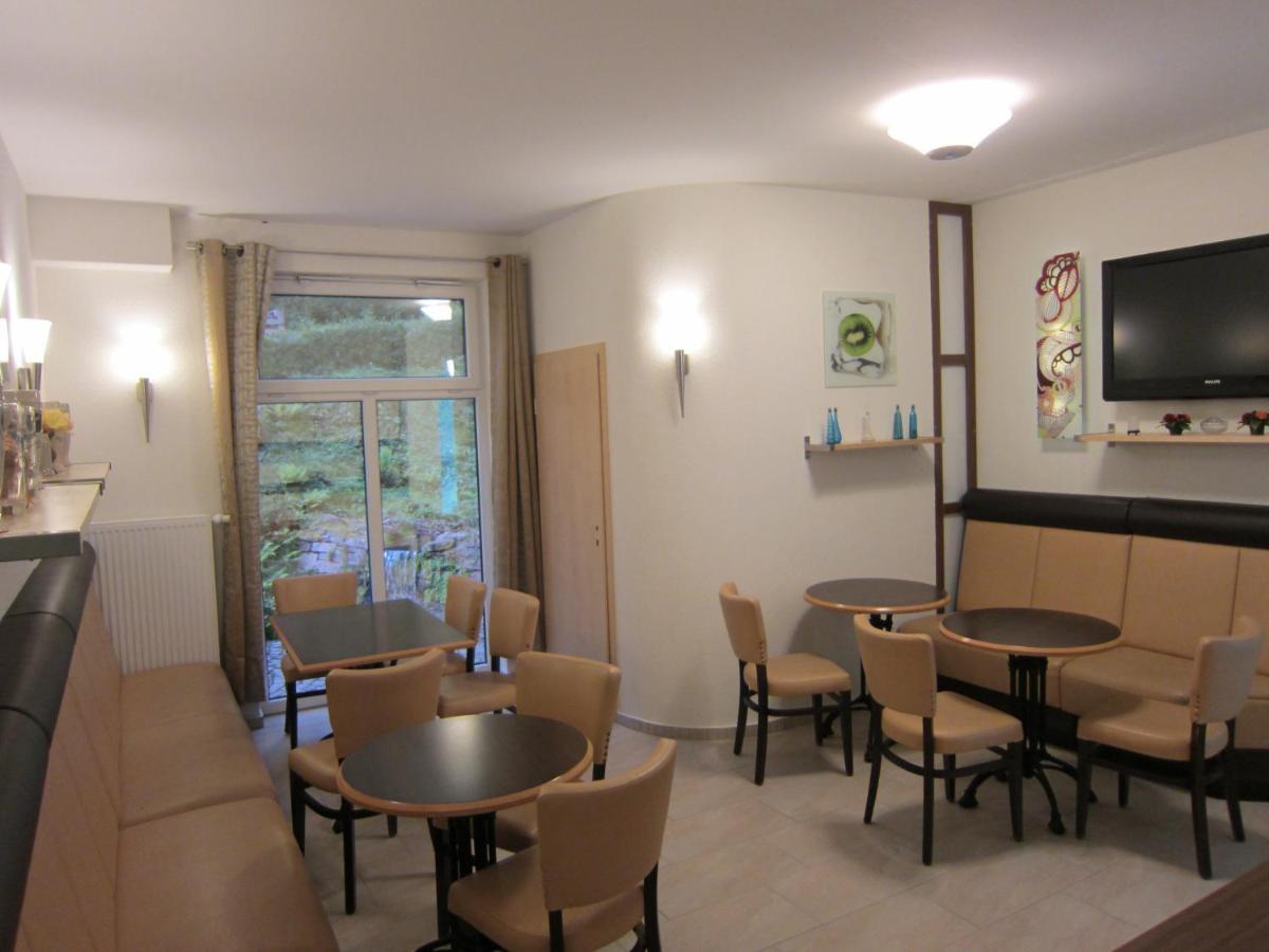 Hotel & Gasthaus Sterngrund ツェラ・メーリス エクステリア 写真